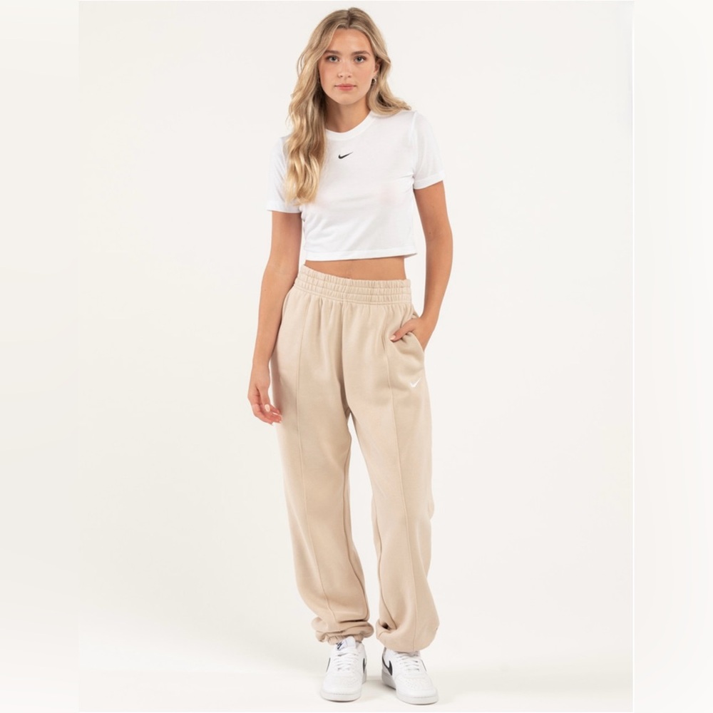 Nike Women's Sportswear Essential Collection Fleece Sweatpants